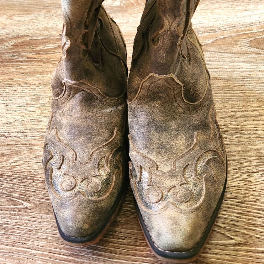 Coral roper cowboy boots rustic style size 8.5